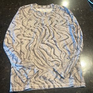 Abercrombie Kids Boys active shirt size 7/8 never worn